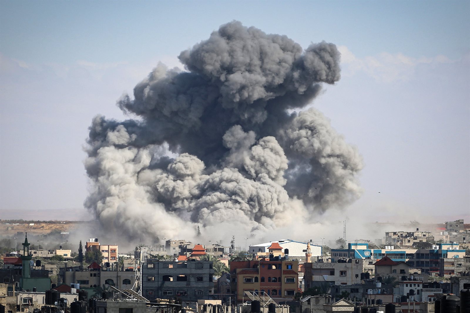 ANP-497787307_Israeli.bombardment.in.Rafah_6.MAY.2024.jpg