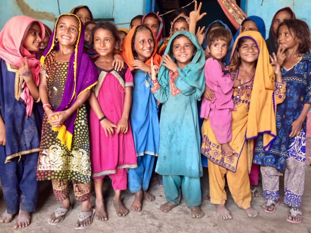 Moeras capsule Explosieven De prijs van de coronacrisis voor meisjes en vrouwen in Pakistan